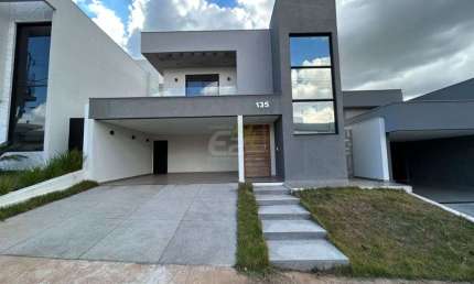 Charmoso Sobrado com 3 Suites no Parque Faber Castell IV, Sao Carlos