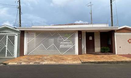 Casa padrao a venda no Nucleo Residencial Silvio Vilari em Sao Carlos