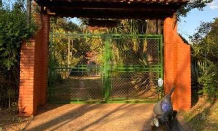 Chacara a venda em Sao Carlos: 2 dormitorios, campo de areia e piscina!