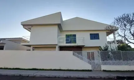 Luxuoso Sobrado de 3 Dormitorios em Condominio Residencial Eldorado em Sao Carlos