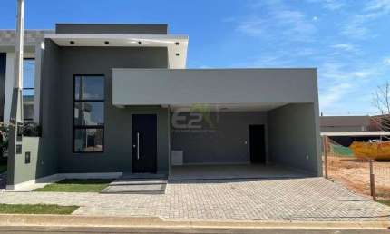 Charmosa casa de 3 dormitorios com uma suite e closet no Condominio Villeneuve I em Sao Carlos