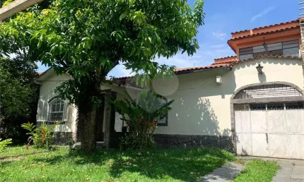 Casa com 3 quartos à venda em Vila Santa Cecília - RJ