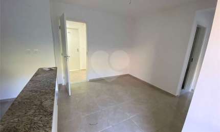 Apartamento com 2 quartos à venda em Três Poços - RJ