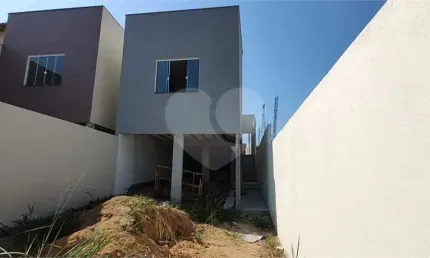 Casa com 2 quartos à venda na Pavão, Roma, Volta Redonda