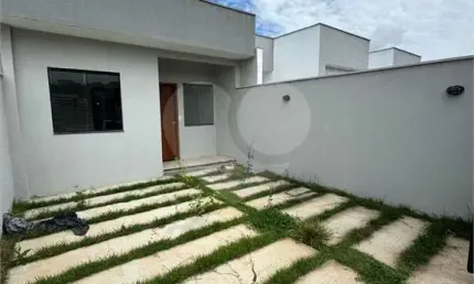 Casa com 2 quartos à venda na Manacá, Centro, Pinheiral