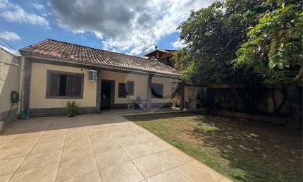 Casa com 4 quartos à venda na Das Camélias, Vila Mury, Volta Redonda