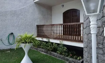 Casa com 4 quartos à venda na ÁLvares De Azevedo, Jardim Amália, Volta Redonda