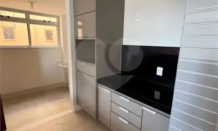 Apartamento com 3 quartos à venda em Jardim Amália - RJ