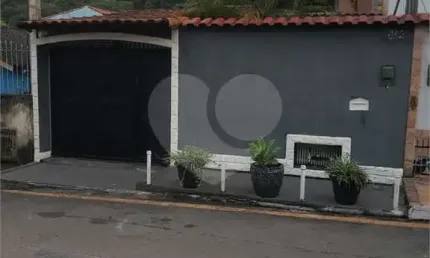 Casa com 3 quartos à venda em Duzentos E Quarenta E Nove - RJ