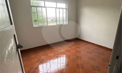 Apartamento com 2 quartos para locação em Conforto - RJ