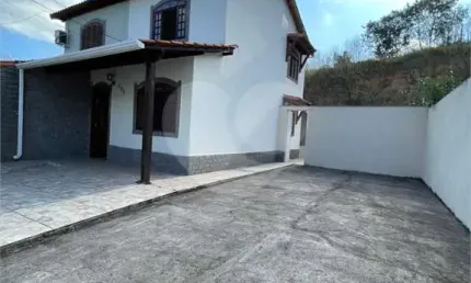 Casa com 2 quartos à venda em Jardim Belvedere - RJ