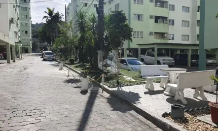 Apartamento em andar alto vista livre com 2 quartos no bairro Boa Vista