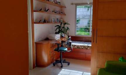 Apartamento 2 dormitórios, 1 vaga de garagem escriturada, no Bairro Jardim Carvalho, em Porto Alegre/RS