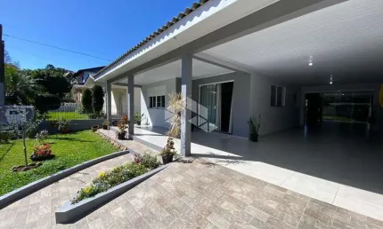 Casa com 3 quartos à venda na Rua Osvaldo Aranha, 601, Floresta, Estância Velha