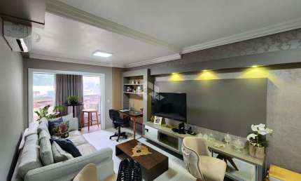 Apartamento Semi mobiliado com 2 dormitórios com 1 suíte a venda no Centro de Lajeado/RS
