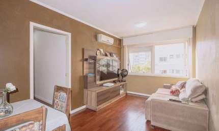 Apartamento 3 dormit[orios com vaga de garagem, 83m² área privativa no bairro Menino Deus