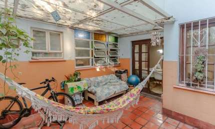 Apartamento garden de 3 dormitórios, 2 áreas abertas e garagem no bairro Auxiliadora próximo da Plínio Brasil Milano, 24 de Outubro e Carlos Gome