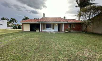 Casa Térrea  em Atlântida/Xangri-Lá/RS  com /3 dormitórios, ótima localização.