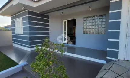 Casa  semi mobiliado, com 03 quartos, 02 suítes, no bairro cristo rei, são leopoldo.