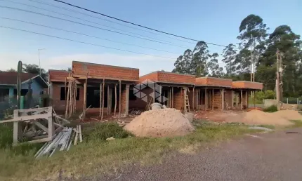 Casa geminada de esquina com 3 quartos a venda no bairro Conventos em Lajeado/RS
