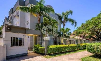 Apartamento 2 dormitórios, 1 vaga, lareira e churrasqueira - Bairro Ipanema - Porto alegre