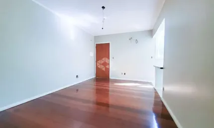Apartamento de 2 dormitórios com suíte, sacada e vaga, Bairro Petrópolis, Porto Alegre