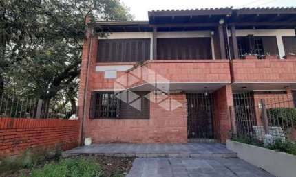 CASA  3 QUARTOS E 2 VAGAS DE GARAGEM NO BAIRRO IPANEMA, PRÓXIMO A JUCA BATISTA