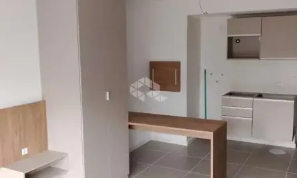 Studio Semi Mobiliado c/ Sacada e Vaga - Jardim Botânico