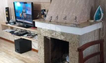 Ótima casa térrea com piscina 3 dorm. com suite 2 vagas
