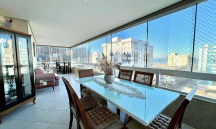 Apartamento 03 dormitórios, suíte, mobiliado,  sacadão com linda vista da praça e mar, capão da canoa! no bairro zona nova, capão da canoa!