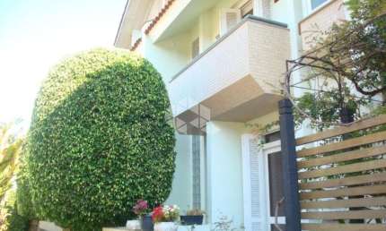 Ótima Casa Residencial, 3 quartos/suíte, 180,13 m² privativos à venda no coração da Tristeza