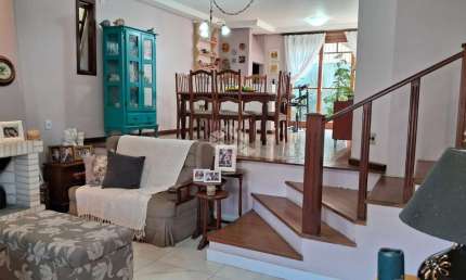 Casa em Condomínio à Venda no Jardim Isabel, Porto Alegre, com 3 Quartos (1 Suíte)