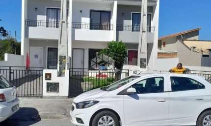 Casa com 02 quartos/dormitórios no bairro Forquilhas, em São José- SC