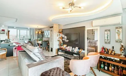 Casa à venda no bairro Igara - 3 dormitórios, 1 suíte, 2 vagas, pátio privativo - 116,75m² privativos