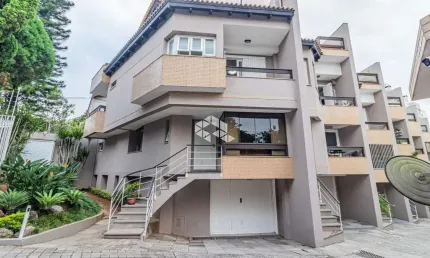 Casa 3 dormitórios, 1 suíte, 2 vagas de garagem à venda no bairro boa vista, porto alegre/rs.