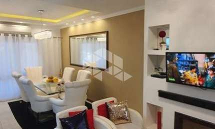Casa com 3 dormitórios em condomínio, junto ao Shopping Jardim Verde
