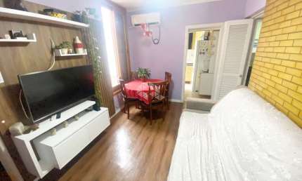 Apartamento 2 dormitórios  venda no bairro Menino Deus