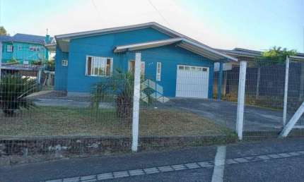 Casa com 102,05m², 2 quartos, 2 vagas de garagem no bairro Monte Verde