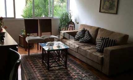 Apartamento à venda de 94m² com 3 dormitórios e 1 vaga em Moema, próximo do metrô
