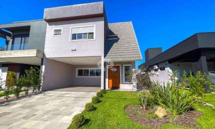 Casa sobrado semi-mobiliado à venda com 190m² e 3 dormitórios no Terras Alpha