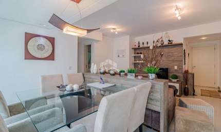 Apartamento no Petrópolis com 2 dormitórios e 2 vagas escrituradas