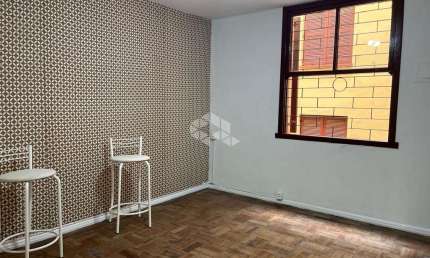 Apartamento Térreo, 1 dorm/quarto, com vaga rotativa