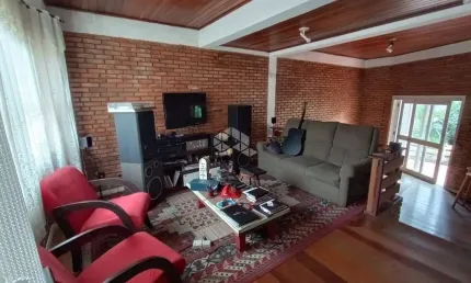 Casa no jardim itu sabará com 215m² construídos e 300m² de terreno, com piscina