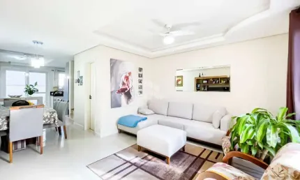 Casa 3 dormitórios com suíte e piscina privativa no bairro Hípica a metros do Zaffari