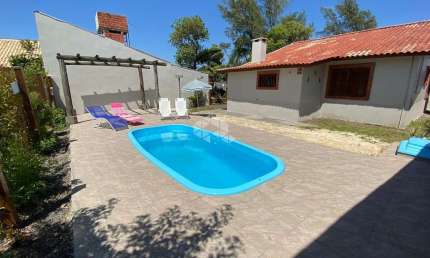 Casa à venda, com 3 quartos/dormitórios, 1 vaga/box, em Noiva do Mar, Xangri-lá/RS