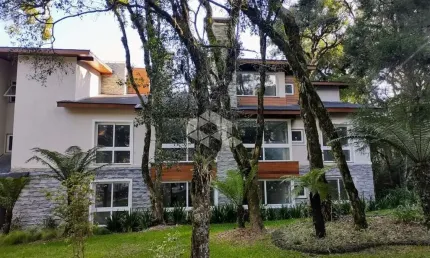 Apartamento com dois dormitórios/quartos no centro de Canela