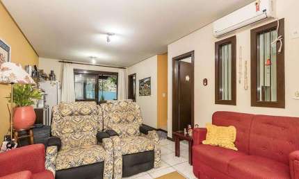 Casa 3 dormitórios   Bairro Ipanema em Porto Alegre
