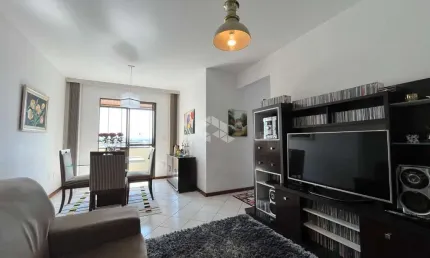 APARTAMENTO COM 3 QUARTOS SENDO 1 SUÍTE, E 1 VAGA DE GARAGEM NO BAIRRO BARREIROS, EM SÃO JOSÉ/SC.