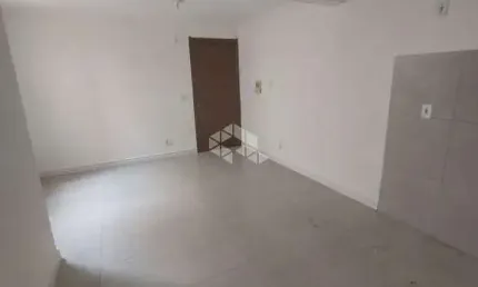 Baixo o preço. apartamento térreo e totalmente reformado no bairro camaquã.