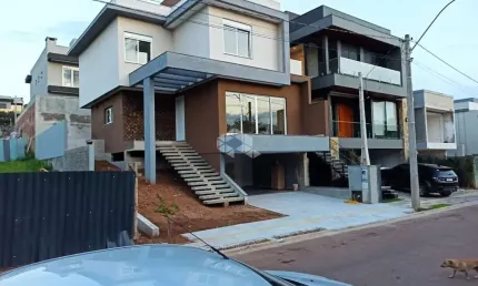 Excelente Casa NOVA no Condomínio de alto padrão 04 dormitórios em Gravataí